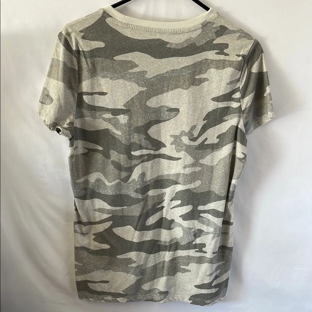 Aeropostale‎ Gray camo Short Sleeve Tee